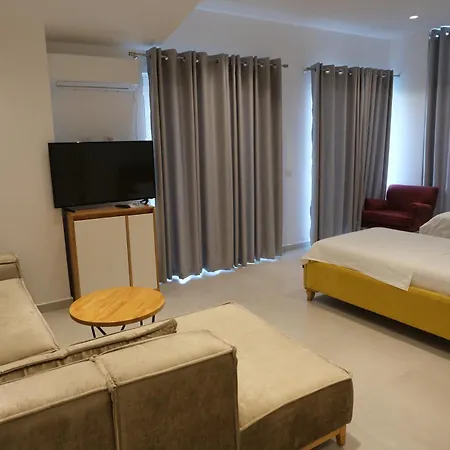 Hotel Inheritor